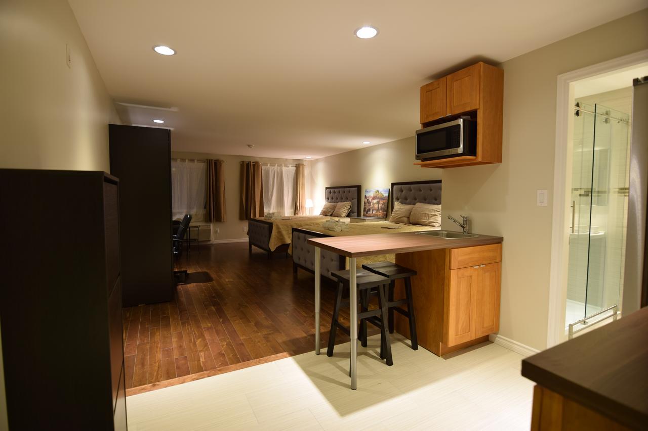 Chetwynd The Lion Inn & Suites מראה חיצוני תמונה
