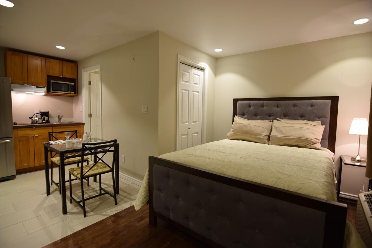 Chetwynd The Lion Inn & Suites מראה חיצוני תמונה