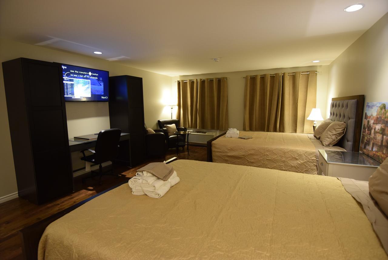 Chetwynd The Lion Inn & Suites מראה חיצוני תמונה