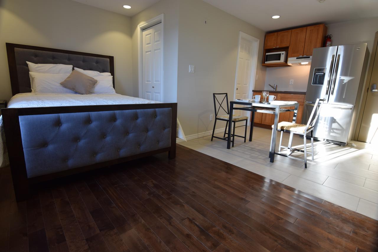 Chetwynd The Lion Inn & Suites מראה חיצוני תמונה
