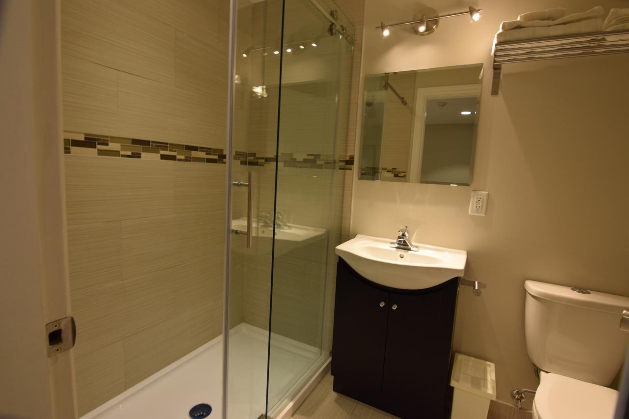 Chetwynd The Lion Inn & Suites מראה חיצוני תמונה