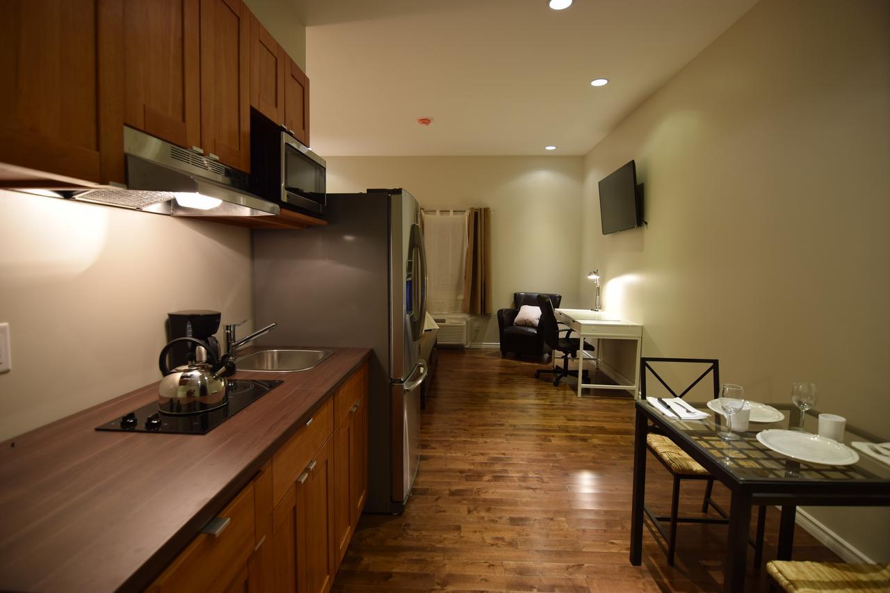Chetwynd The Lion Inn & Suites מראה חיצוני תמונה